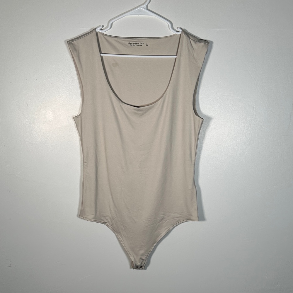Abercrombie & Fitch Beige Sleeveless Bodysuit Scoop Neck Size L Basic Minimalist